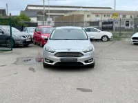 Usado Ford Focus Zetec 125 HP (91 kW) 2016 Prateado Citadino