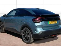 Usado Citroën e-C4 Shine 100 kW (136 CV) 2021 Azul Utilitario