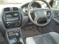 Used Mazda 323 2000