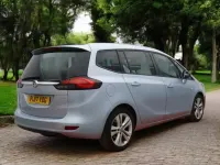 Second-hand Vauxhall Zafira SRi 140 CP (102 kW) 2017 Argintiu Monovolum