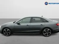 Begagnad Audi A4 Black Edition 2023 Grå Sedan