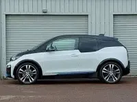 Begagnad BMW i3 Comfort Edition 135 kW (184 HK) 2021 Vit Halvkombi