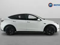 Used Tesla Model Y Standard Range 219 kW (299 HP) 2023 White SUV