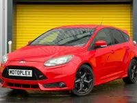 Used Ford Focus ST 250 HP (183 kW) 2014 Red Hatchback