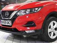 Used Nissan Qashqai Acenta Premium 115 HP (84 kW) 2019 Red SUV