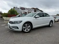 Used VW Passat SE 2020 White Sedan