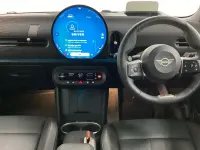 Usado Mini Cooper Hatch 113 kW (154 CV) 2025 Azul Utilitario