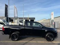 Used Toyota HiLux Active 150 HP (110 kW) 2021 Black Pickup