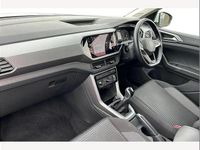 Used VW T-Cross Active 110 HP (80 kW) 2022 Pure white SUV