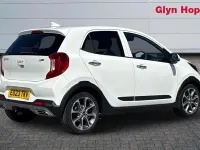 Used Kia Picanto X-Line 67 HP (49 kW) 2023 White Hatchback