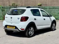 Used Dacia Sandero Lauréate 90 HP (66 kW) 2018 White Hatchback