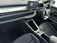 Begagnad Jeep Avenger Summit 114 kW (156 HK) 2024 Grå SUV