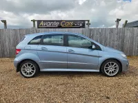 Used Mercedes B180 2010 Blue MPV