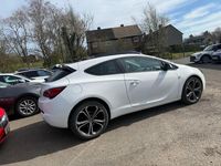 Used Vauxhall Astra GTC Edition 140 HP (102 kW) 2016 White Coupe