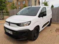 Usado Citroën e-Berlingo 98 kW (134 HP) 2025 Branco Monovolume