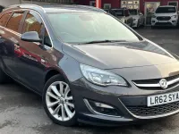 Second-hand Vauxhall Astra 165 CP (121 kW) 2012 Gri Break
