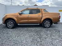 Used Nissan Navara Tekna 190 HP (139 kW) 2017 Orange Pickup