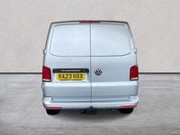 Usado VW Transporter Highline 2023 Prateado Van