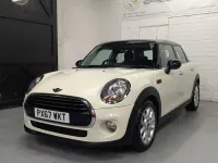 Begagnad Mini Cooper Hatch 2017 Vit Halvkombi