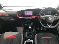 Used Vauxhall Mokka SRi 99 HP (72 kW) 2021 White SUV