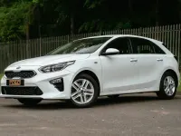 Käytetty Kia Ceed 114 HP (83 kW) 2019 Valkoinen Viistoperä