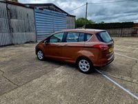 Usado Ford B-MAX Zetec 90 HP (66 kW) 2014 Dourado Monovolume