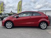 Used Kia Rio 2015 Red Hatchback