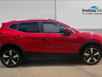 Used Nissan Qashqai N-TEC 110 HP (80 kW) 2015 Red SUV