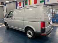 Second-hand VW Transporter Startline 150 CP (110 kW) 2021 Argintiu Van
