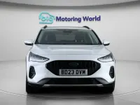 Używany Ford Focus Active 155 KM (114 kW) 2023 Biały Hatchback