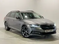 Gebraucht Skoda Superb SportlinePlus 150 PS (110 kW) 2024 Grau Kombi