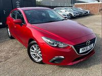 Used Mazda 3 117 HP (86 kW) 2016 Red Hatchback
