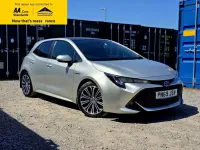 Begagnad Toyota Corolla Design 122 HK (89 kW) 2019 Silver Halvkombi