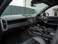 Used Porsche Cayenne 334 HP (245 kW) 2022 Black SUV