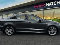 Usado Audi A3 S-Line 2018 Cinzento Sedan