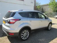 Usado Ford Kuga Titanium 150 HP (110 kW) 2019 Prateado SUV