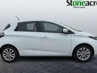 Used Renault Zoe Iconic 80 kW (109 HP) 2020 White Hatchback