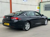 Second-hand Vauxhall Insignia SRi 2019 Negru Hatchback