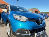 Used Renault Captur Dynamique 90 HP (66 kW) 2015 Blue SUV