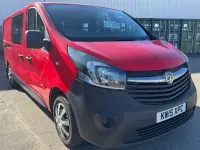 Second-hand Vauxhall Vivaro 115 CP (84 kW) 2015 Roșu