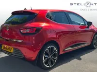 Usado Renault Clio IV Signature 89 HP (65 kW) 2018 Vermelho