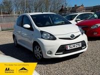 Used Toyota Aygo 68 HP (50 kW) 2014 White Hatchback