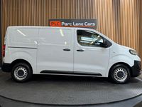 Begagnad Peugeot Expert Premium 2023 Vit Van