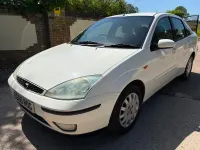Used Ford Focus Ghia 2002 White Sedan
