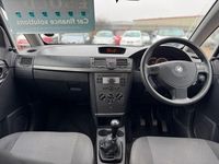 Used Vauxhall Meriva 89 HP (65 kW) 2006 Purple MPV