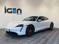 Begagnad Porsche Taycan 419 kW (571 HK) 2022 Vit Sedan