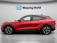 Usado Ford Mustang Mach-E Standard Range 194 kW (265 HP) 2022 Vermelho SUV