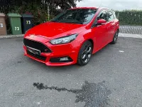 Used Ford Focus ST 185 HP (136 kW) 2016 Red Hatchback