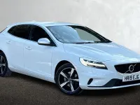 Begagnad Volvo V40 R-Design 122 HK (89 kW) 2019 Halvkombi