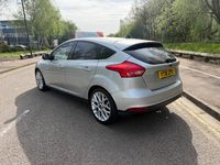 Used Ford Focus Zetec 125 HP (91 kW) 2018 Silver Hatchback